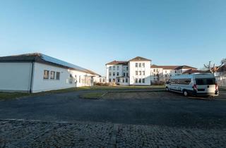 Anlageobjekt in Johann-Sebastian-Bach-Straße 29, 34134 Niederzwehren, 1.077 m² großes Wohn- und Geschäftshaus mit 4.529 m² Grundstück & Photovoltaikanlage