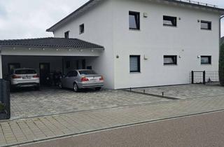 Immobilie mieten in 93142 Maxhütte-Haidhof, Moderne 4-Zimmer-Wohnung mit Garten, verglastem Balkon & Einbauküche – befristet für 1 Jahr