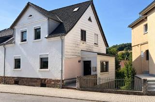 Einfamilienhaus kaufen in 66578 Schiffweiler, Doppelhaushälfte mit zwei Wohneinheiten – renovierungsbedürftig und vielseitig nutzbar