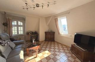 Wohnung kaufen in 66538 Neunkirchen, Komplett sanierte Dachgeschosswohnung im umfassend sanierten, denkmalgeschützten Gebäude