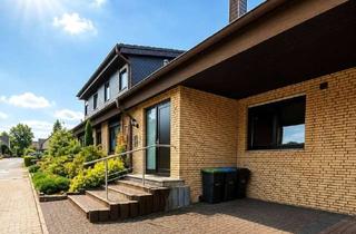 Wohnung kaufen in 33813 Oerlinghausen, Eigentumswohnung im 3-Parteien-Haus mit Garage, Stellplatz & Sauna in Oerlinghausen!