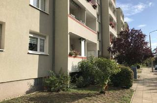 Sozialwohnungen mieten in Ernst-Abbe-Straße, 06122 Nördliche Neustadt, 3-Raum-Wohnung mit Balkon und Dusche - WBS erforderlich!!!