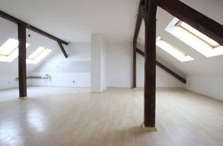 Wohnung mieten in 39576 Stendal, GUTE RAUMAUFTEILUNG - 4-Raumwohnung im Dachgeschoß