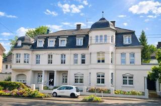 Wohnung mieten in 42653 Gräfrath, Renovierte Zwei-Zimmer-Wohnung im Dachgeschoss