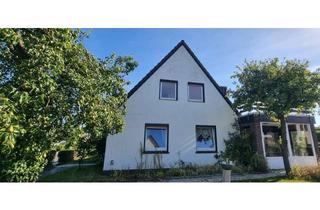 Einfamilienhaus kaufen in 26316 Varel, Freistehendes Einfamilienhaus mit vermieteter Einliegerwohnung - Perfekt für Handwerker
