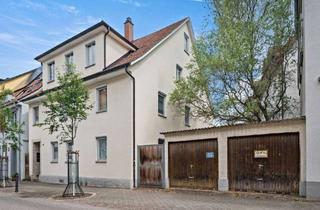 Haus kaufen in 78532 Tuttlingen, Wohnhaus mit Entwicklungspotenzial in zentraler Wohnlage von Tuttlingen