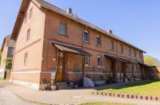 Bauernhaus kaufen in 38126 Südstadt, Vier Reihenhäuser & drei Wohnungen im Bauernhaus mit Altbauflair und weitläufigen Gärten in Rauthei