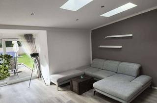 Haus kaufen in Schulstraße 8a, 76327 Pfinztal, Einladendes Reihenmittelhaus (126 m²) mit Pool & Garten: Modernes Wohnen mit durchdachtem Konzept