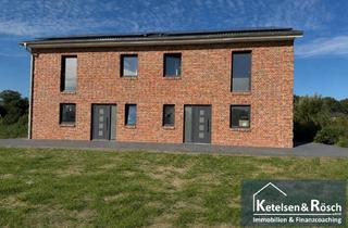 Doppelhaushälfte kaufen in 24837 Schleswig, Erstbezug – Hochwertige (Niedrigenergie-) Doppelhaushälfte in sehr beliebter Lage