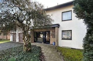 Einfamilienhaus kaufen in 33161 Hövelhof, Großzügiges Wohnen in diesem Einfamilienhaus mit großem Garten, Doppelgarage und Schwimmhalle
