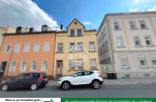 Haus kaufen in 95028 Innenstadt, Sanierungsbedürftiges Reihenendhaus mit Raum für neue Ideen