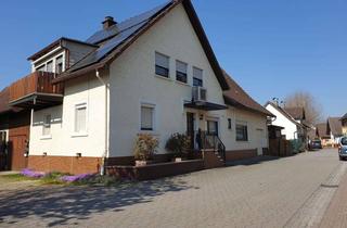 Einfamilienhaus kaufen in 77839 Lichtenau, Einfamilienhaus mit Ökonomiegebäude, Garage und Garten in Lichtenau-Scherzheim