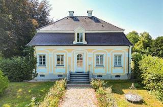 Villa kaufen in 94550 Künzing, Charmante Stadtvilla mit Einliegerwohnung, Weinkeller & großem Garten