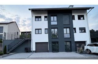 Doppelhaushälfte kaufen in 36088 Hünfeld, Neuwertige Doppelhaushälfte mitGarage