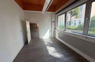 Büro zu mieten in 37081 Göttingen, Ebenerdige, praktische Büroflächen mit Stellplätzen