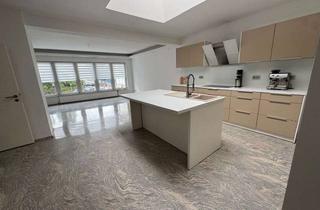 Wohnung mieten in 27574 Geestemünde, 4-Zimmer-Wohnung mit Balkon & Traumküche· Schillerstraße, Bremerhaven