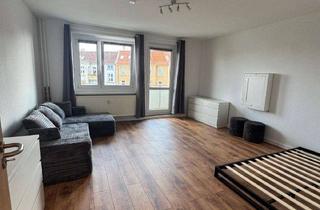 Wohnung mieten in Am Vögenteich 13, 18057 Kröpeliner Tor-Vorstadt, Möblierte 1-Raumwohnung, KTV; Erstbezug