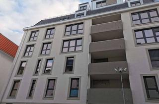 Wohnung mieten in Bernardstr. 10, 63067 Kaiserlei, Moderne 2-Zimmer-Wohnung mit Balkon und Einbauküche in zentraler Lage von Offenbach