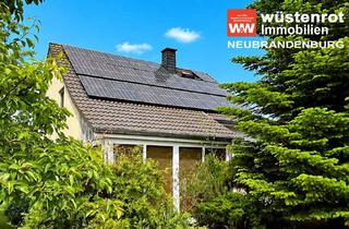 Haus kaufen in 17094 Holldorf, VOR DEN TOREN DER STADT - HAUS MIT WINTERGARTEN + PHOTOVOLTAIKANLAGE + EINBAUKÜCHE + KAMINOFEN