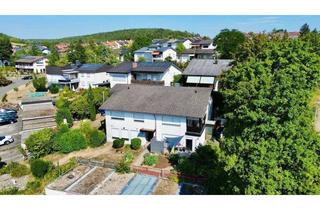 Haus kaufen in 97941 Tauberbischofsheim, 5 Zimmer für 279.000€ - DHH mit Garten, Garage & Potential