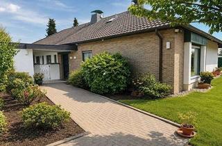 Einfamilienhaus kaufen in 42799 Leichlingen, Großzügiges freistehendes Einfamilienhaus mit Doppelgarage in bester Wohnlage von Leichlingen