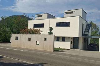Haus mieten in Kirchheimer Str. 3/1, 73277 Owen, Moderne Doppelhaushälfte im Bauhausstil mit Garten, Carport und Dachterrasse