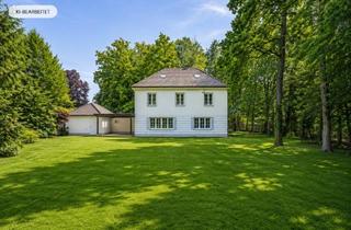 Villa kaufen in 82166 Gräfelfing, AIGNER - Begehrte Villenlage: Anwesen mit 1.275 m² Grundstück, Privatsphäre und Potenzial