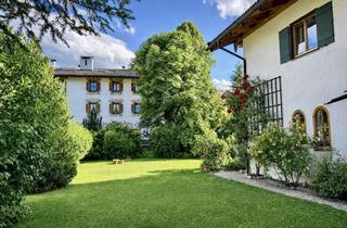 Anlageobjekt in 83700 Rottach-Egern, Doppelhaushälfte mit großem Garten – im Herzen von Rottach-Egern, wenige Gehminuten vom Tegernsee