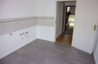 Wohnung mieten in Fichtestraße 10, 09126 Chemnitz, 2. OG / Laminat / Bad mit Dusche - ruhige Lage ! Frei ab 1.12.26