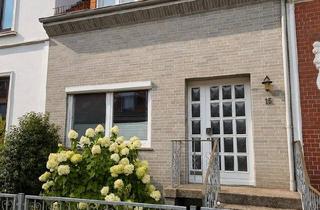 Reihenhaus kaufen in 28219 Bremen, Bremen - Altbremer Reihenhaus mit Garten und viel zusätzlicher Nutzfläche