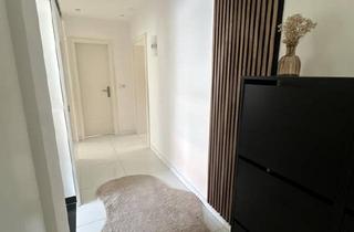 Wohnung kaufen in 86167 Augsburg, Augsburg - Renovierte 3- Zimmer Wohnung mit Balkon