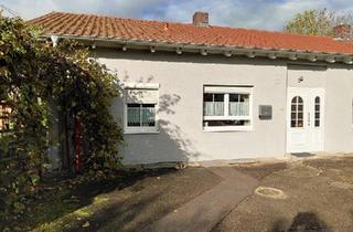 Haus kaufen in 73497 Tannhausen, Tannhausen - Freistehender Bungalow in Tannhausen - 175 m² Wohnfläche, XXL-Kel