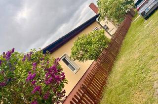 Haus kaufen in 14959 Trebbin, Trebbin - Bungalow mit großem Grundstück und Nebengelass - von Privat