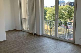 Wohnung kaufen in Grevenbroicher Weg, 40547 Lörick, Modernisierte 2-Zimmerwohnung * Top-Lage Düsseldorf-LörickTE 17