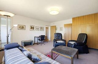 Wohnung kaufen in 76228 Hohenwettersbach, Klein, fein & mit Weitblick: Helle 1-Zimmer-Eigentumswohnung mit überdachtem Freisitz