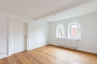Wohnung kaufen in 91413 Neustadt, Altbaucharme in neuem Glanz - Renovierte Vier-Zimmer Wohnung in Neustadt Aisch