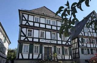 Wohnung kaufen in 57258 Freudenberg, 2-Zimmer Eigentumswohnung in historischer Apotheke im Stadtkern "AlterFlecken" in Freudenberg