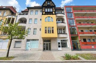 Wohnung kaufen in 13585 Spandau, Altbaucharme trifft Balkon: Wohnjuwel nahe S-Bahnhof Spandau