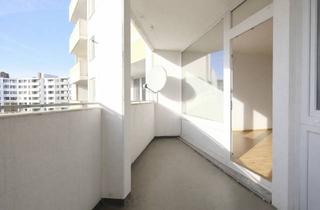 Wohnung kaufen in 47198 Hochheide, Wohnen oder investieren: Durchdachte 3-Zimmer-Wohnung mit Balkon und Tiefgarage