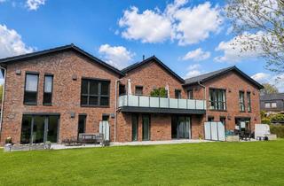 Wohnung kaufen in 21614 Buxtehude, Exklusive 4-Zimmer-Wohnung im Dachgeschoss – Blick ins Grüne