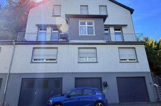 Wohnung kaufen in 51643 Gummersbach, Traumhafte 3-Zimmer-Eigentumswohnung mit 2 Balkonen, Garage & eigener Wallbox in Gummersbach