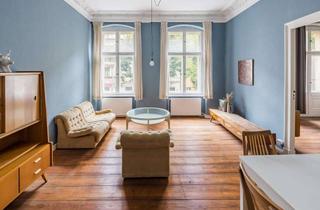Wohnung kaufen in Reuterstraße 30, 12047 Neukölln, 2-Zimmer-Wohnung im historischen Altbau mit Stuckdetails und hohen Decken