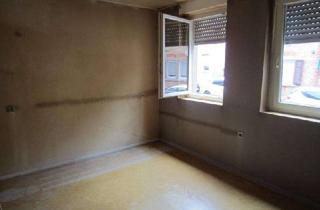 Wohnung kaufen in 75417 Mühlacker, Mühlacker schöne Altbau Wohung 60qm, leer, mit Garage u Lager 40qm