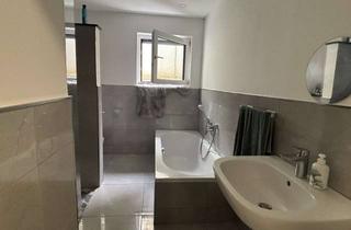 Wohnung kaufen in 63075 Offenbach am Main, Moderne 4,5-Zimmer-Maisonette mit Garten, Terrasse, 2 Stellplätzen und 2 Bädern