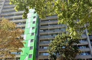 Wohnung kaufen in Görlitzerstraße, 41460 Neuss, Gepflegtes 1-Zimmer-Apartment mit Loggia und Panoramablick – möbliert und kurzfristig verfügbar!