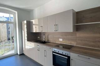 Wohnung mieten in Hölderlinstraße, 08525 Haselbrunn, Schöne 4-Raum Wohnung mit EBK, Tageslichtbad und Balkon