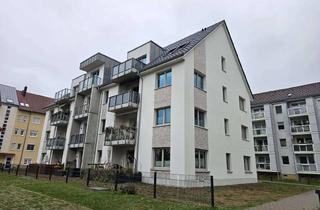 Wohnung mieten in Pressentinstr 82a, 18147 Gehlsdorf, 2 Zimmer im Dachgeschoss mit Balkon, Tiefgarage, Aufzug, Dusche, Badewanne