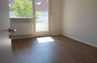 Wohnung mieten in Martzschstr. 54, 06686 Lützen, 4 Raum Wohnung mit Balkon - Erstbezug nach Komplettsanierung