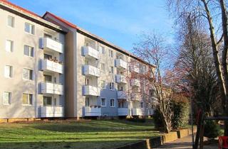 Wohnung mieten in Stralsundstr. 14, 38124 Braunschweig, Stralsundstr. 14, 2 L - Schöne 3-Zimmer Wohnung mit Balkon! Küchenübernahme ist möglich