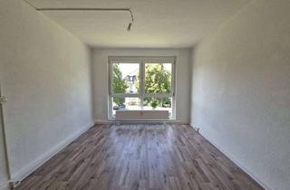 Wohnung mieten in Gardelegener Straße 15, 39356 Weferlingen, Grün vor dem Fenster, Sonne im Herzen – 4 Zimmer voller Wohnkomfort!